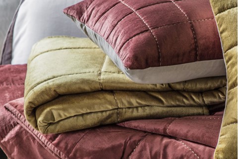 Quilted Velvet Bedspread - Red 