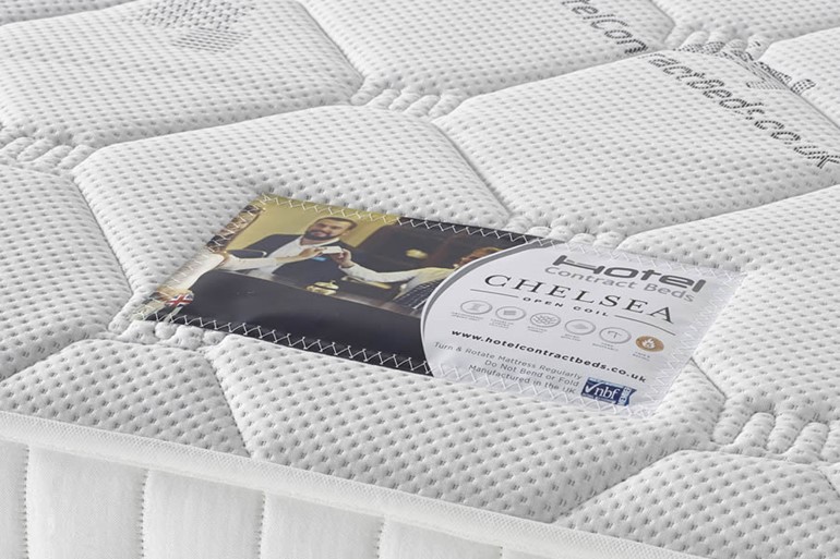 Chelsea Zip And Link Bed