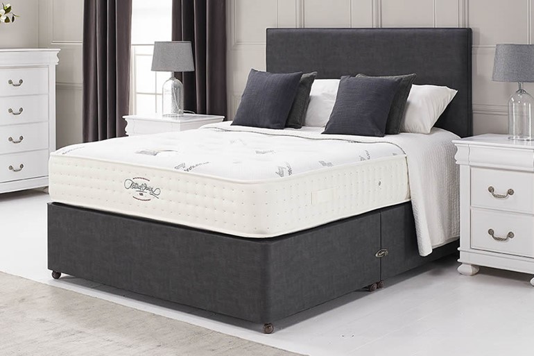 Monarch 1500 Divan