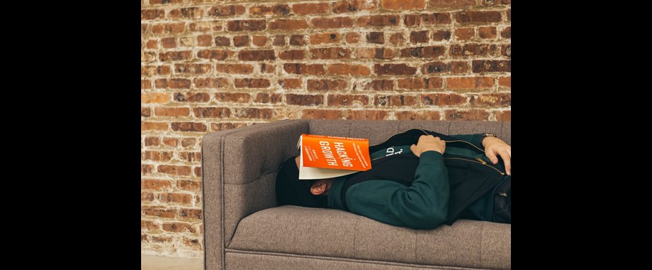 What Are Your Sleeping Habits? (Infographic)