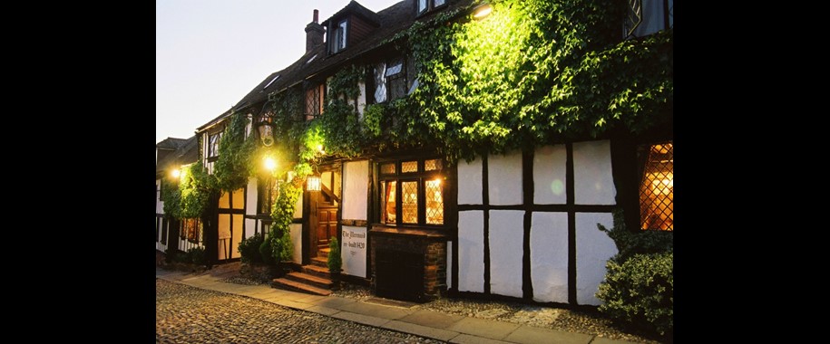 10 Haunted Hotels You Should Brave This Halloween