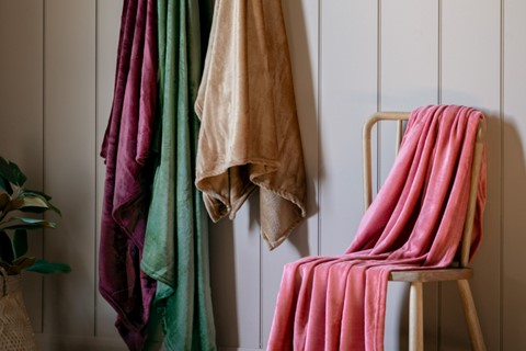 Rolled Flannel Fleece - Blush 